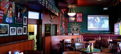 Foto von Yours Sports Bar
