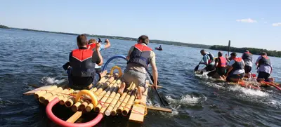 Foto von Floßbau mit Floßfahrt - Das Teamevent!
