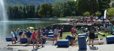 Foto von Floßbauen - ein Highlight in Sachen Teambildung