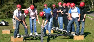 Foto von Outdoor-Teamparcours