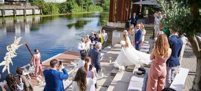 Foto von Hochzeit mit Open Air Trauung und Barkassenanfahrt