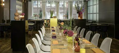 Foto von Pigeon Post Bar & Eatery im Hilton Cologne