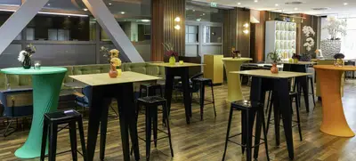 Foto von Pigeon Post Bar & Eatery im Hilton Cologne