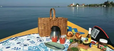 Foto von XXL SUP Picknick mitten auf dem Bodensee