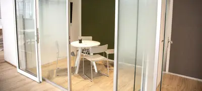 Foto von Tink Tank Campbell 6er Meeting Cubicals