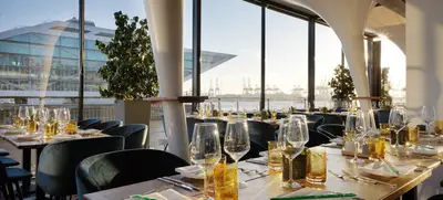 am kai | restaurant. seafood. drinks. elbblick