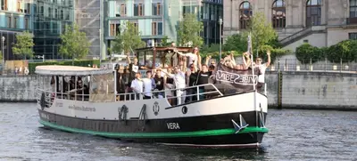 Foto von Sommerfest auf dem Schiff