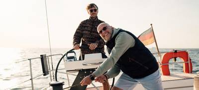 Foto von Team-Coaching unter Segeln