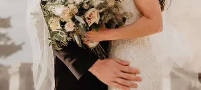 Foto von Hochzeit mit Hafenpanorama direkt an der Elbe