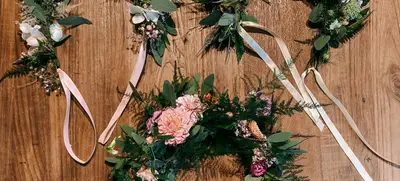 Foto von Sommerhaarkranz mit Frischblumen/Flowercrown