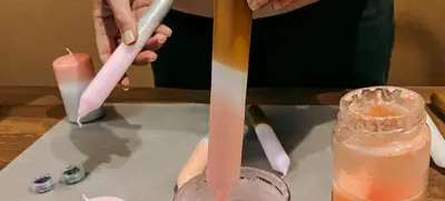 Foto von DIP DYE Advents-Kerzen - Färben und Dekorieren