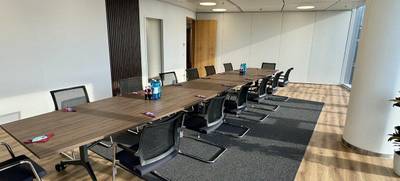 Foto von K-1 BusinessClub Main Tower Skyline 1	