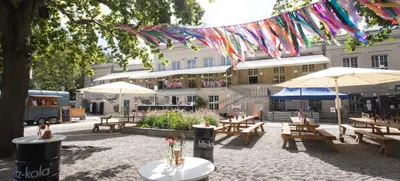 Foto von Sommerfest am Ufer der Spree