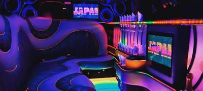 Foto von Party-Stretchlimousine