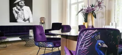 Foto von SATELLITE OFFICE KUD15 Gloria Berlin Kaminlounge „Gloria Berlin“