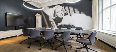 Foto von SATELLITE OFFICE KUD15 Gloria Berlin Konferenzraum „Hildegard Knef“