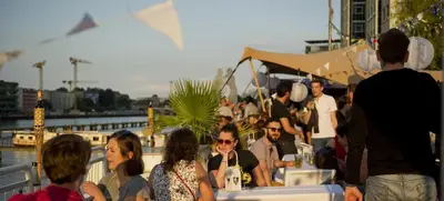 Foto von Sommerparty auf der Spree