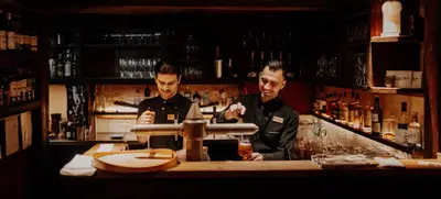 Foto von Abendessen im historischen Wirtshaus
