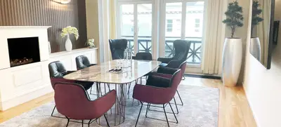 Foto von SATELLITE OFFICE Unter den Linden - Kaminlounge „Römischer Hof“