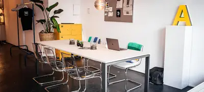 Foto von BUSINESS GATHERING im ganzen Studio