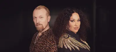 Foto von Firmenfeier mit Livemusik