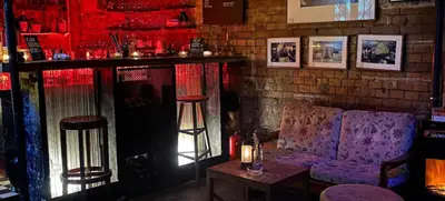 Foto von Black Wedding Bar