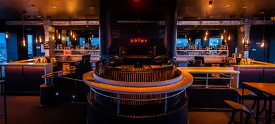Foto von SOLAR Sky-Restaurant und Bar