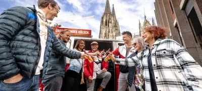 Foto von Stadtrundfahrt / Stadttour im Oldtimer Bulli | Teamevent & Teambuilding (3,5h)