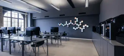 Foto von Gläserne 3D Fabrik Seminarraum