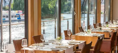 Foto von Festlicher Lichterglanz auf der Spree: Ihre Weihnachtsfeier im Restaurantschiff
