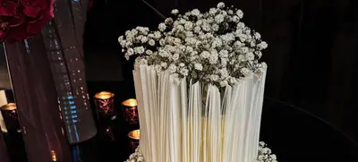 Foto von Hochzeitsarrangement Premium