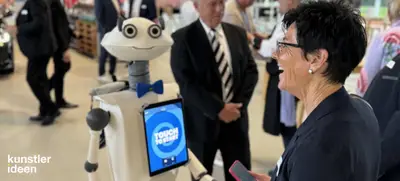 Foto von Futuristischer Event-Roboter als Messehighlight