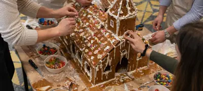 Foto von XL LEBKUCHENHAUS - Weihnachtsfeier