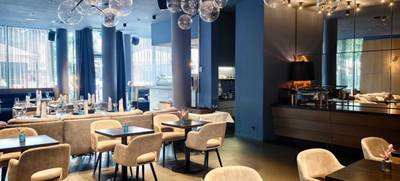 Foto von June Six Bistro & Bar