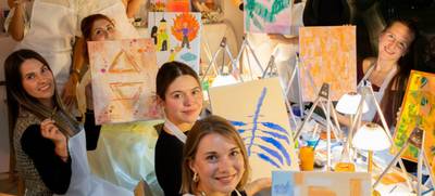Foto von Sip&Paint: Abstraktes Malen