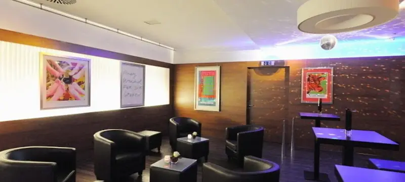 Foto 2 von MAEX LOUNGE