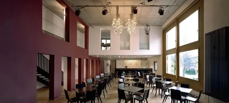 Foto 1 von Romanfabrik