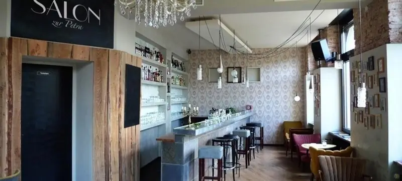 Foto 1 von SALON zur Petra