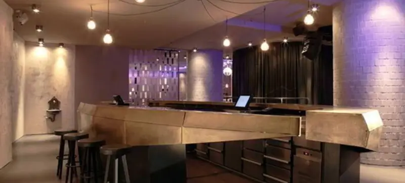 Foto 2 von ASPHALT Bar-Restaurant-Club