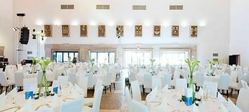 Foto 7 von Different Eventausstattung