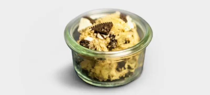Foto 3 von Spooning Cookie Dough