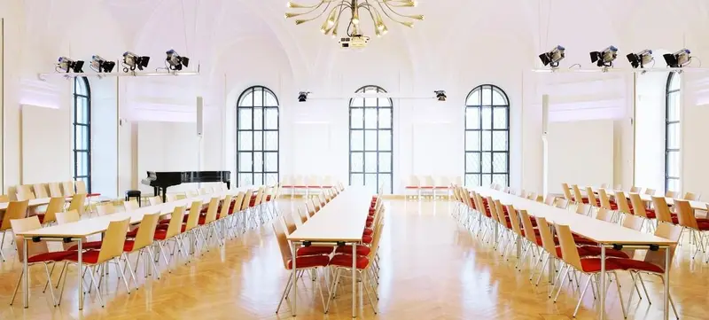Foto 1 von Haus der Kirche