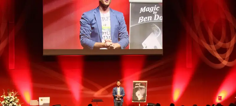 Foto 4 von Ben David - Magic Comedy Show