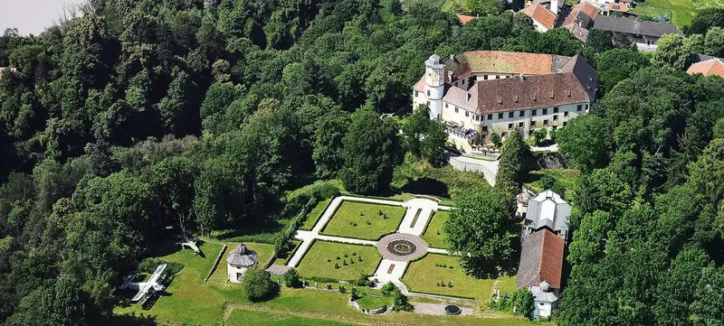 Foto 1 von Schloss Guttenburg