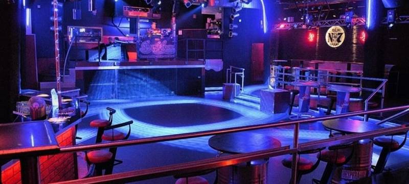 Foto 1 von proTON - The Club