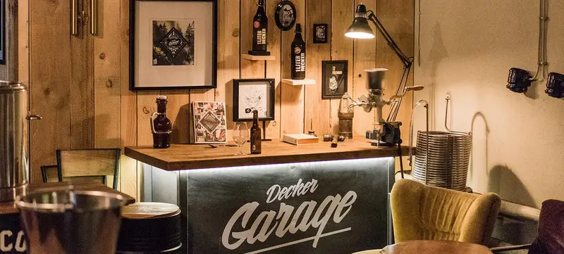 Foto von Decker Garage Biergarten