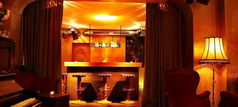 Foto 1 von LOLA Bar