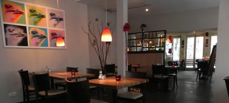 Foto 2 von Cafe Strauss Restaurant