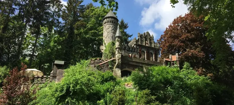 Foto 2 von Alsterschlösschen Burg Henneberg