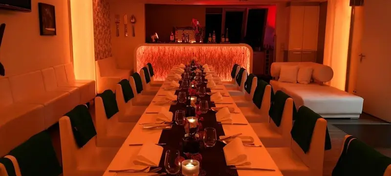 Foto 2 von White Lounge